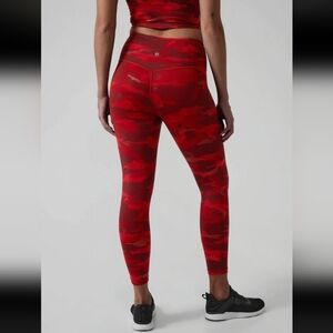 Athleta Elation Train Printed 7/8 Tight, Camo Lux Red  SIZE Medium